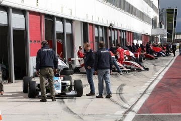 2013-F-Abarth-02