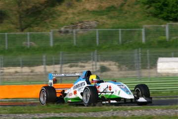 2013-F-Abarth-11